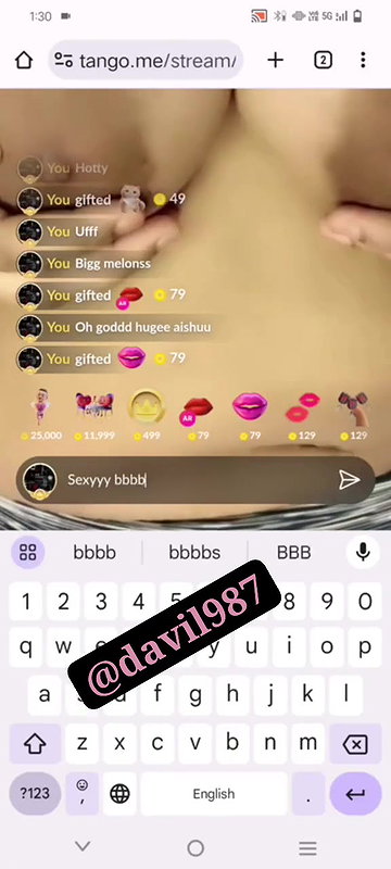 tango girl  TAEISH boob show