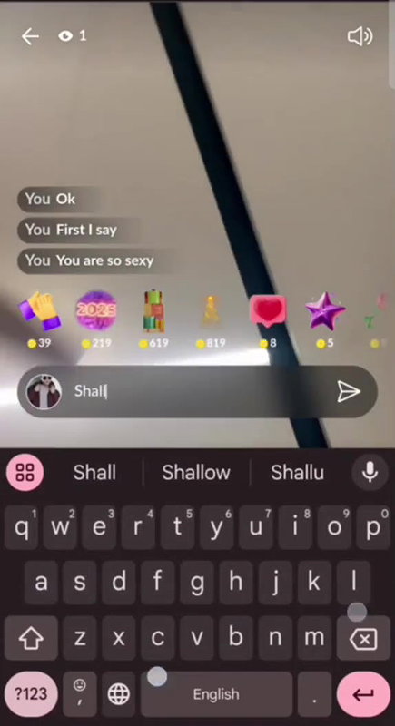 tango girl  Aaishaa boob show
