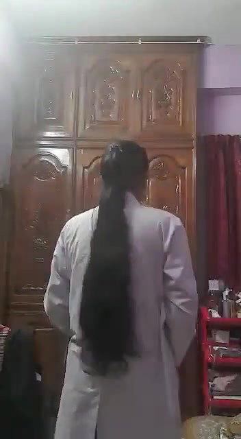 college girl nude dress change