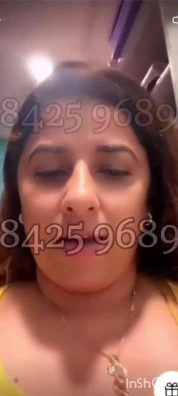 ladki ne chuche dikhayi