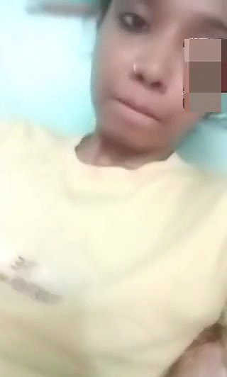 Young Girl Showing Her Boobs Pussy