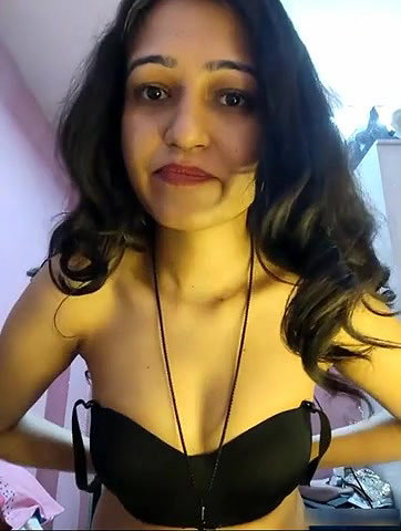 Riya enjoying with Boyfriend on VC