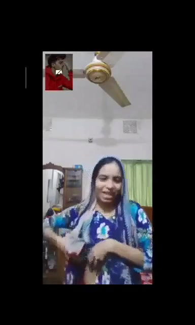 Bengali girl small boobs show on video call