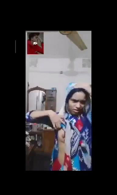 Bengali girl small boobs show on video call