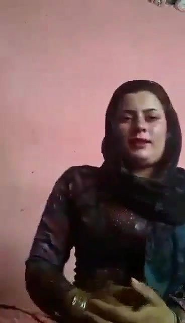 Pakistani bhabhi sex on call showing big boobs