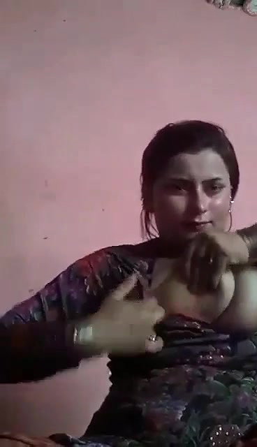 Pakistani bhabhi sex on call showing big boobs