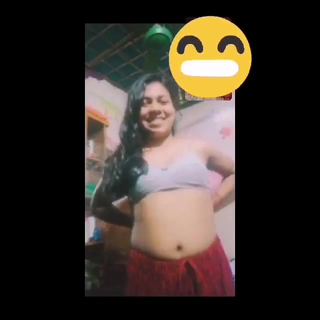 GF video call sex chat showing nude figure