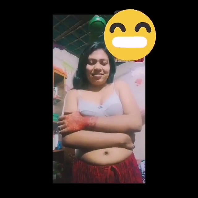 GF video call sex chat showing nude figure