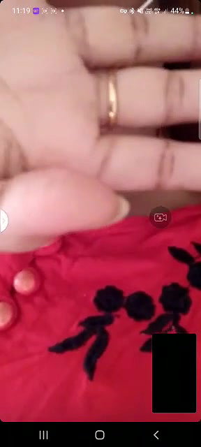 chubby bhabhi nude pussy fingering on call
