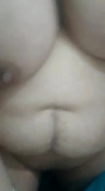 Punjabi girl sex tease huge melons viral nude