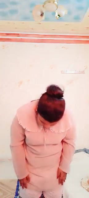 unsatisfied nude bhabhi playing with big boobs