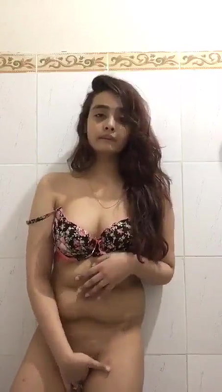 Indian nude maal seduction selfie viral video