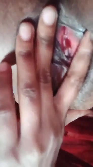 Indian girl nude selfie showing pink pussy