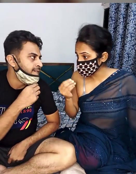 Couples enjoying sex in live chat