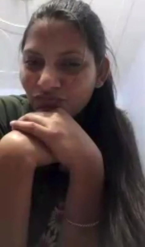 girlfriend milky boobs show to lover new MMS