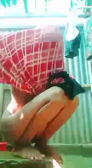 Bengali village wife nude bath viral clip