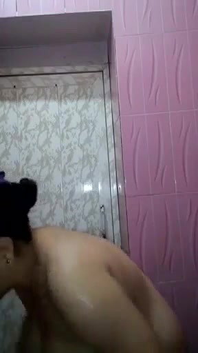 Bengali Boudi nude bath showing huge boobs