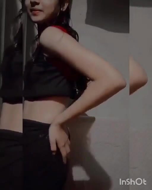 gorgeous desi cillege girl boobs show desisex