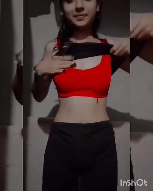 gorgeous desi cillege girl boobs show desisex