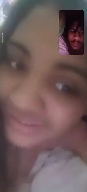 Bengali girl boob show video call viral chat