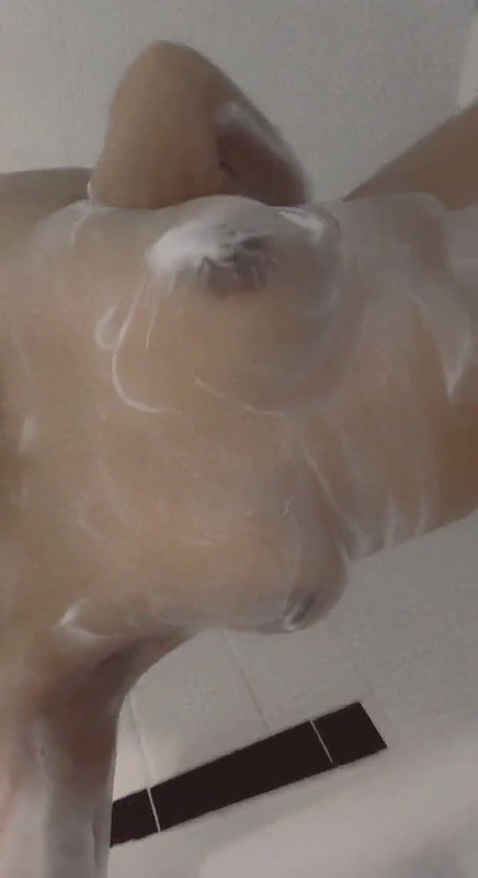 gf bath nude