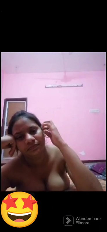Desi Girlfriend Boobs Show on Video Call