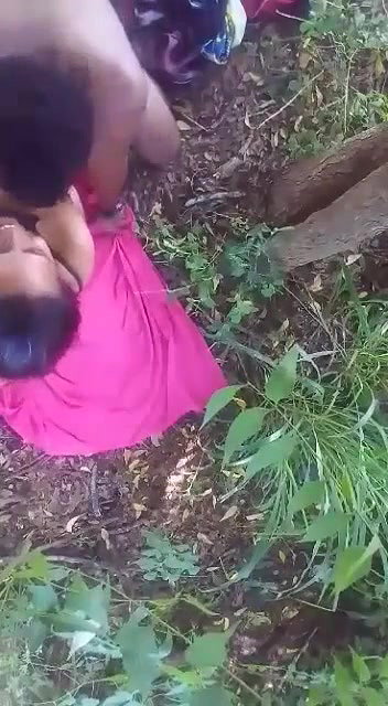 GF fucked in jungle viral xxx Indian outdoor