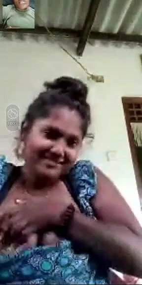 Tamil girl teasing big boobs viral show on call