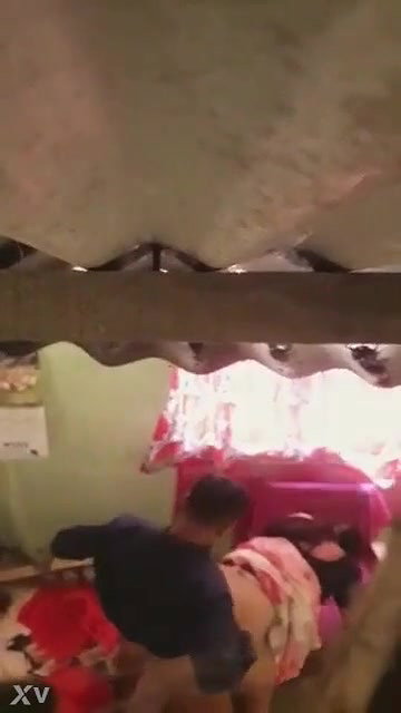Desi mature aunty caught in hidden sex cam