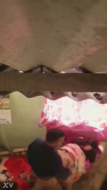 Desi mature aunty caught in hidden sex cam