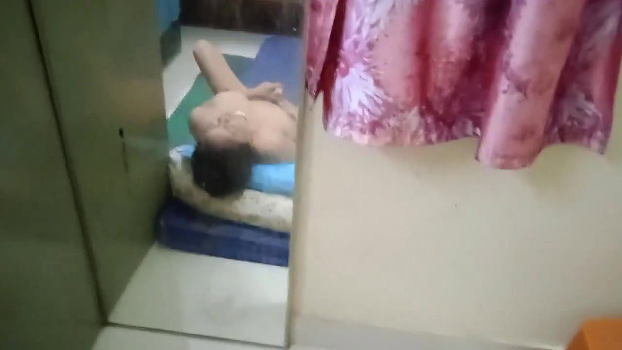 desi randi pussy pleased by a fucking sex toy