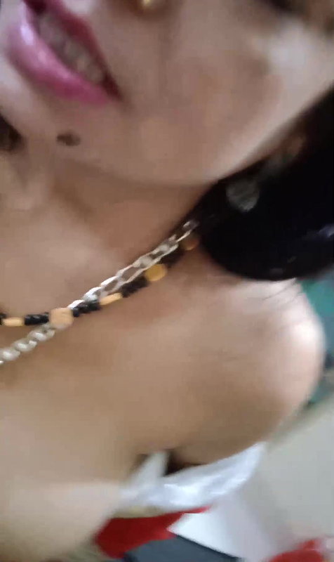 Horny Mature Bhabhi Viral Desi Fingering in Nude