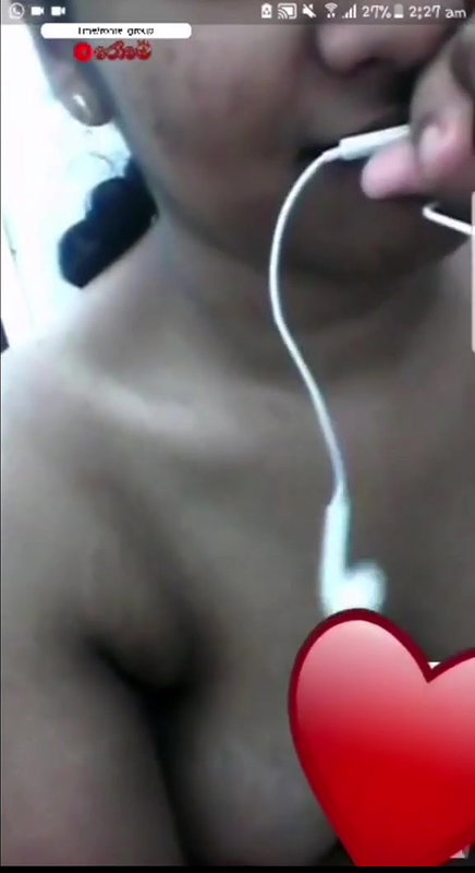 Srilankan girlfriend nude video call viral clip