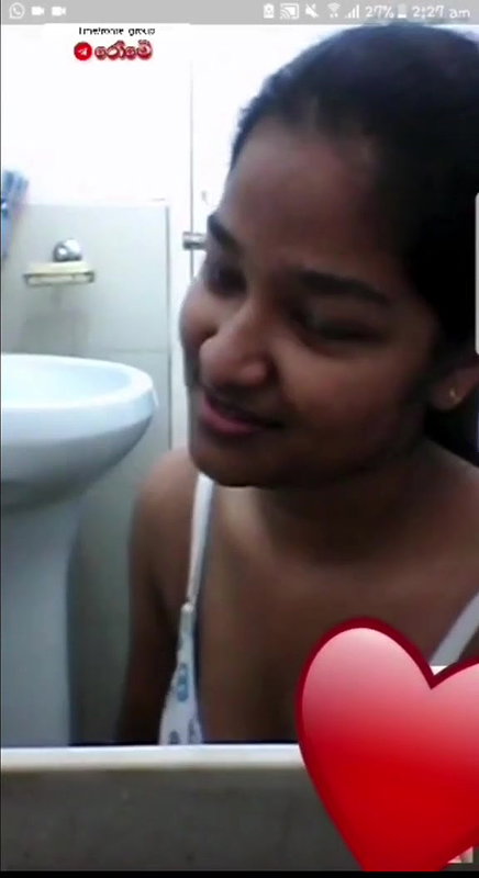Srilankan girlfriend nude video call viral clip