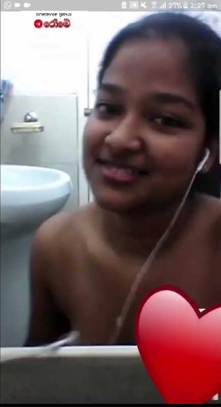 Srilankan girlfriend nude video call viral clip