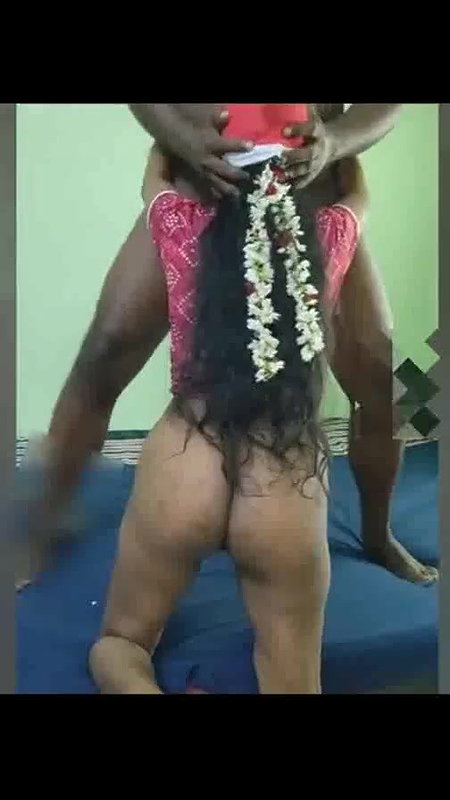 Tamil Aunty Giving Blowjob  showing her black ass