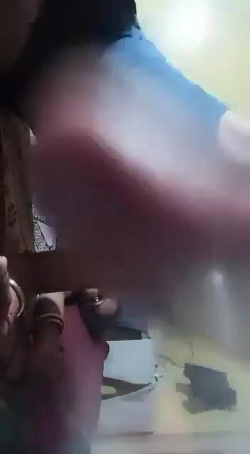 Indore village desi couple sex at home viral MMS