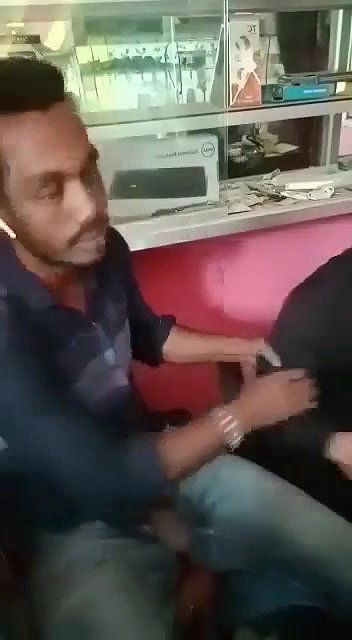 Hijabi girl riding dick in photo studio sex MMS