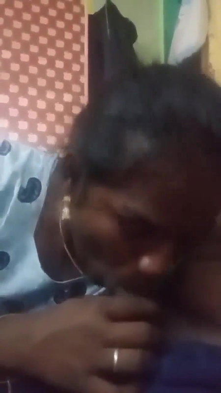 Desi randi sucking dick of her client viral MMS