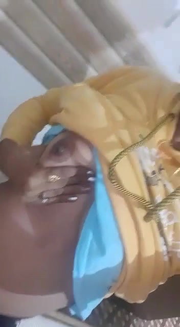 Manali village girl boobs show viral selfie