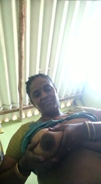Tamil aunty sex tease big boobs viral show