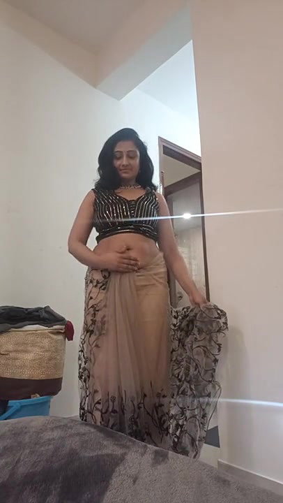 New update Kannada insta aunty Rajshre pussy close up