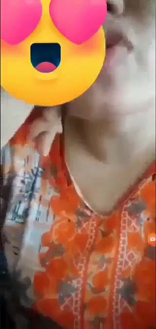 Beautiful Paki Girl showing Boobs And Ass