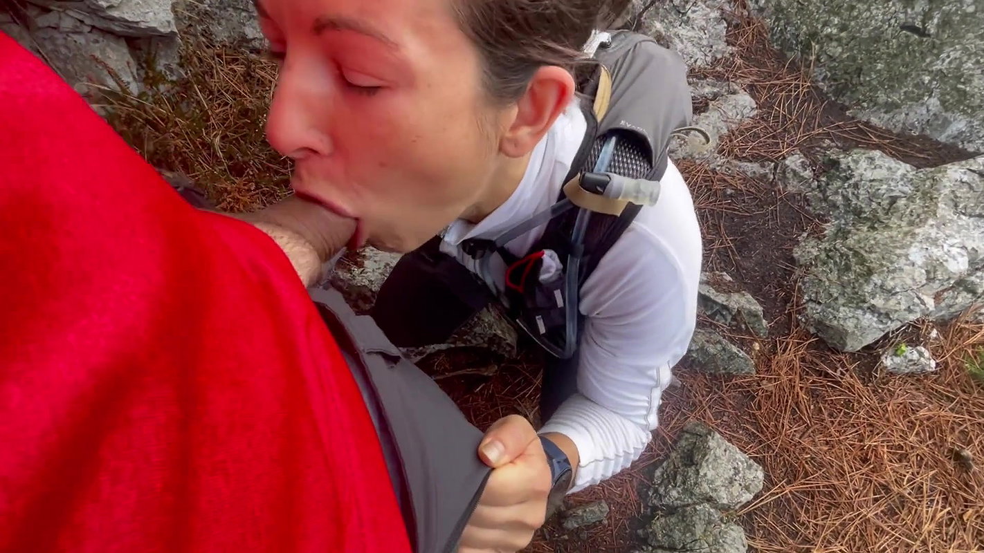 Suck stranger cock in forest and swallowed her cum p1080