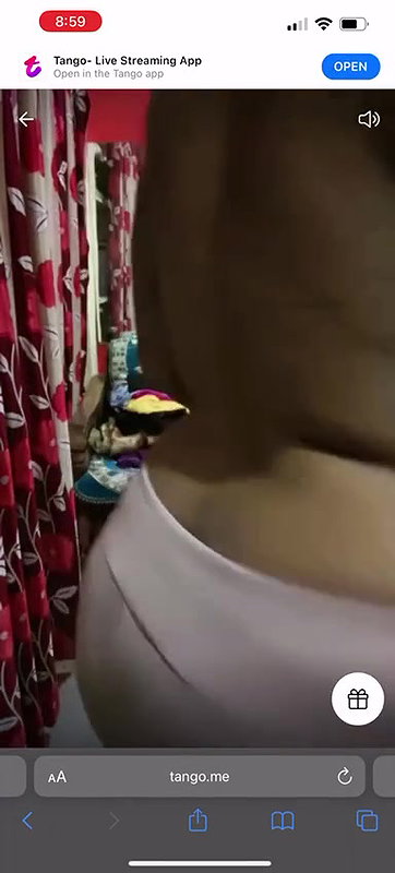 tango bhabhi Suriyaprabah boob dikhayi