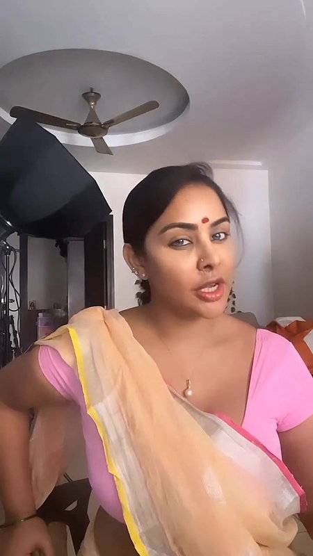 Srireddy huge boobs show in thin blouse awesome hot
