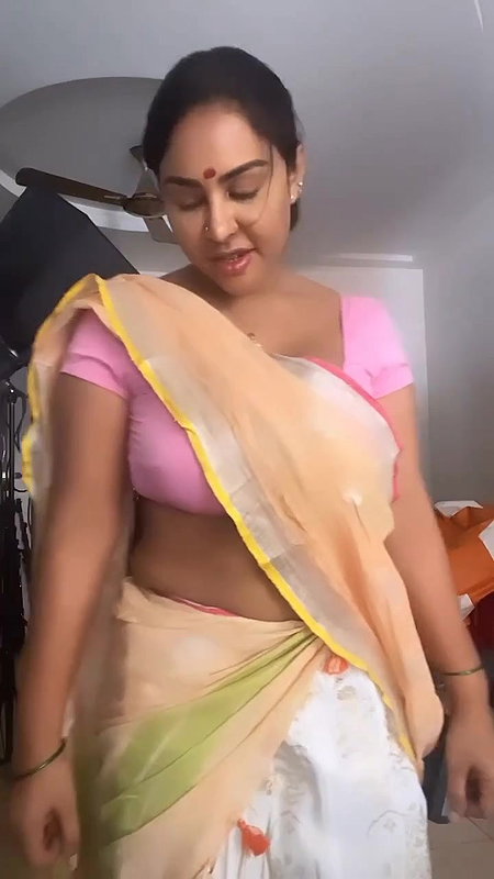 Srireddy huge boobs show in thin blouse awesome hot