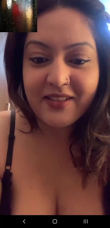 Vadodara office boss wife showing big boobs