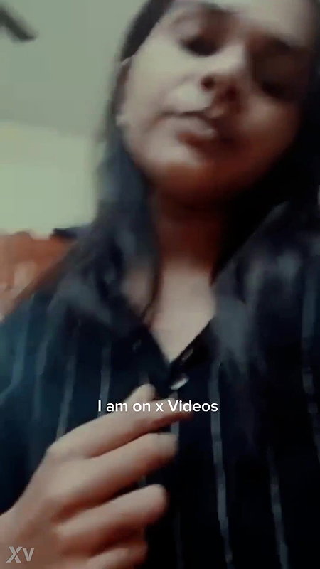 mallu hot Vytila girl showing small boobs