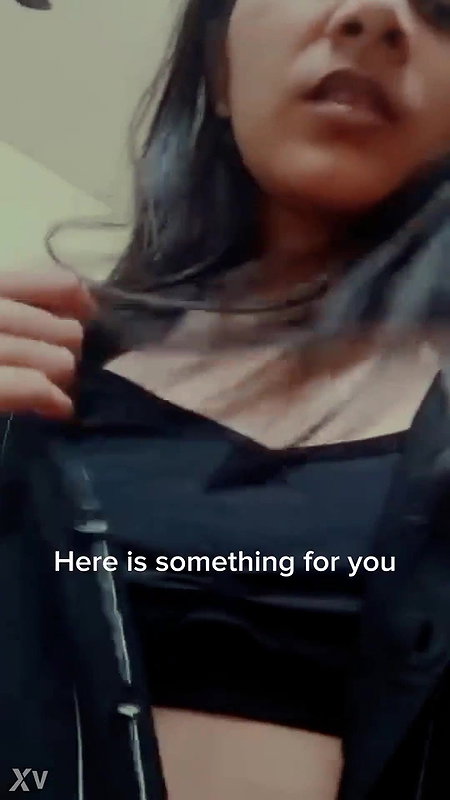mallu hot Vytila girl showing small boobs